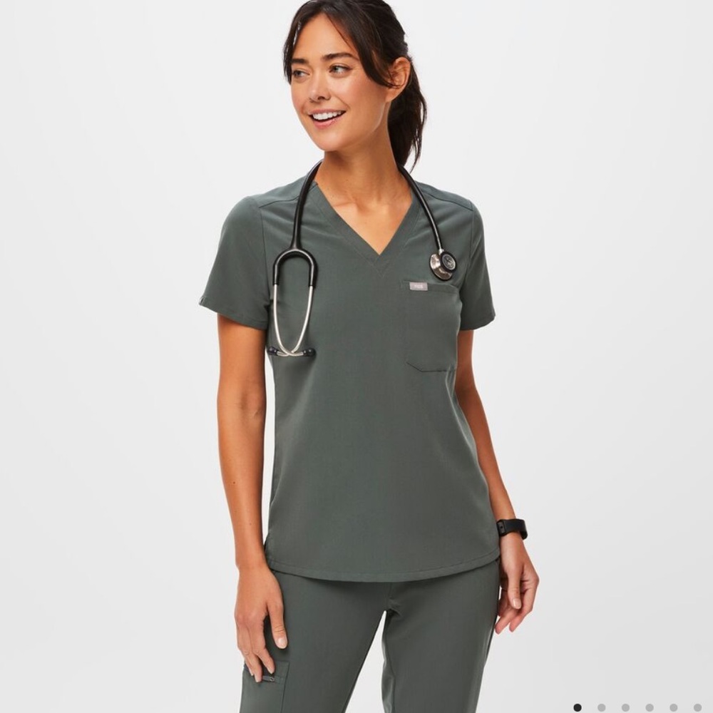 Figs Catarina One Pocket Scrub Top Bonsai Size L